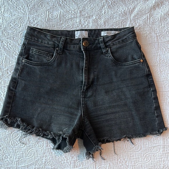 Cotton on - Picture 1 of 2